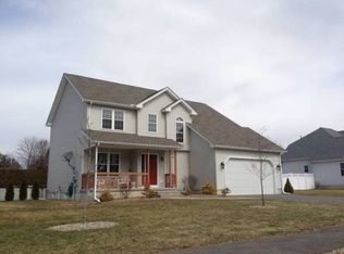 13 Willow Cir, Easthampton, MA 01027