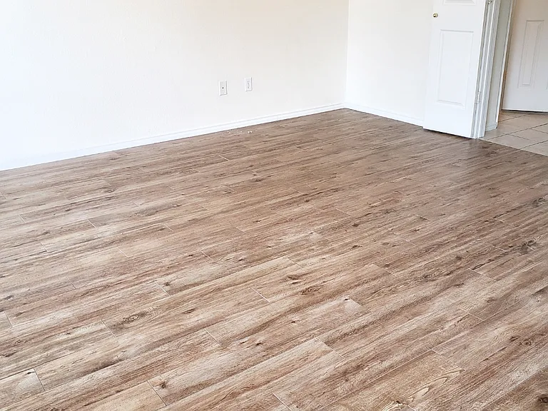 2607 Daisy Ln — Photo 6