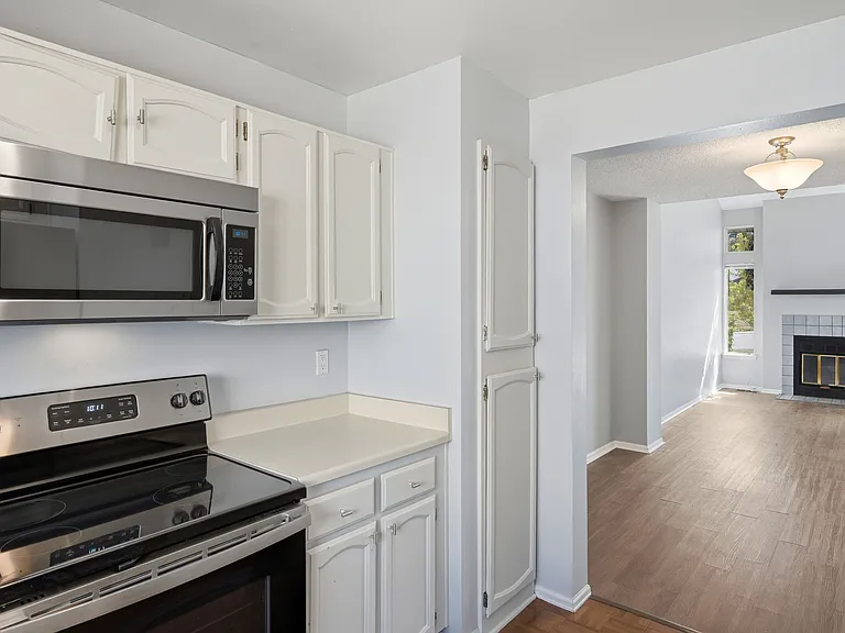 9010 Bear Mountain Dr — Photo 10