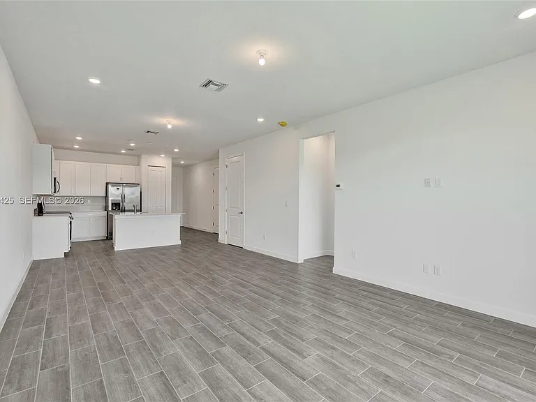 3777 Harborside Ave — Photo 7