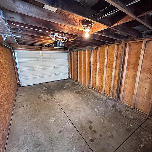 1527 Pierre Ave — Photo 18