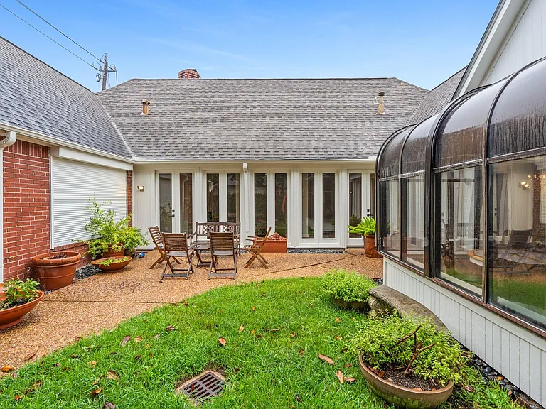 230 Lakeside Blvd — Photo 44