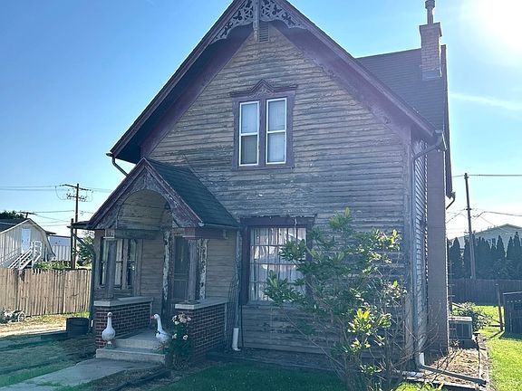 2nd image of 9905 Main St