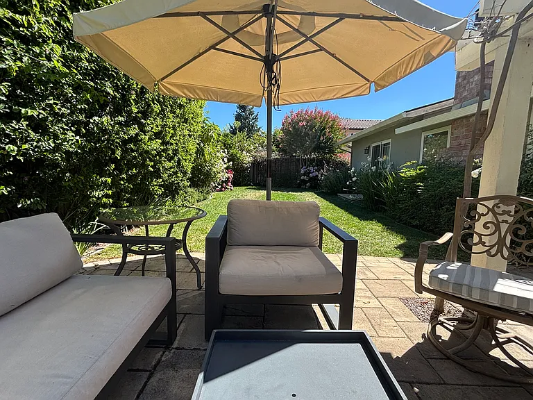 294 Albert Dr — Photo 3