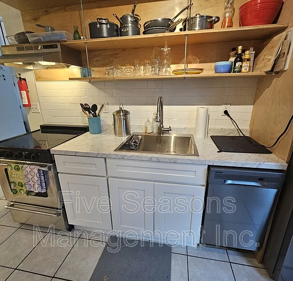 22-24 Hayward St #4 — Photo 6