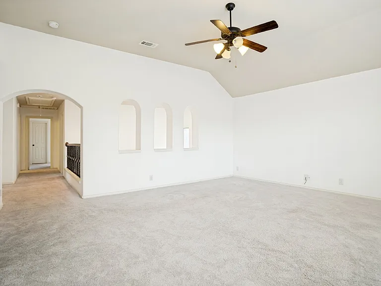 1204 E Shawnee Dr — Photo 12