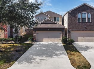 11429 Champions Green Dr, Houston, TX 77066