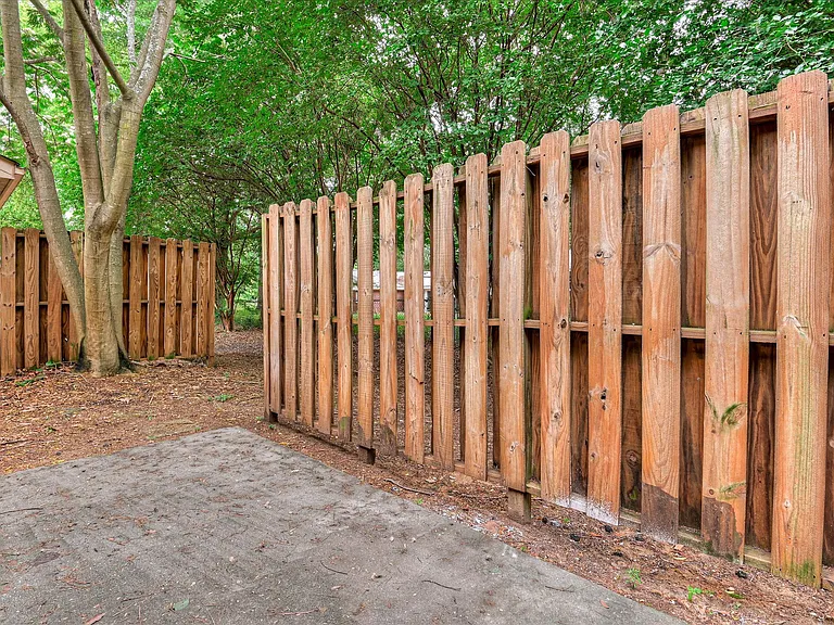 100 Kelly Dr SW — Photo 30