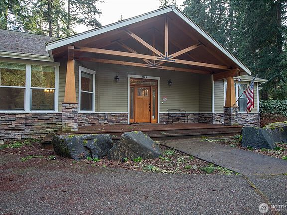 2nd image of 2744 Carpenter Road SE