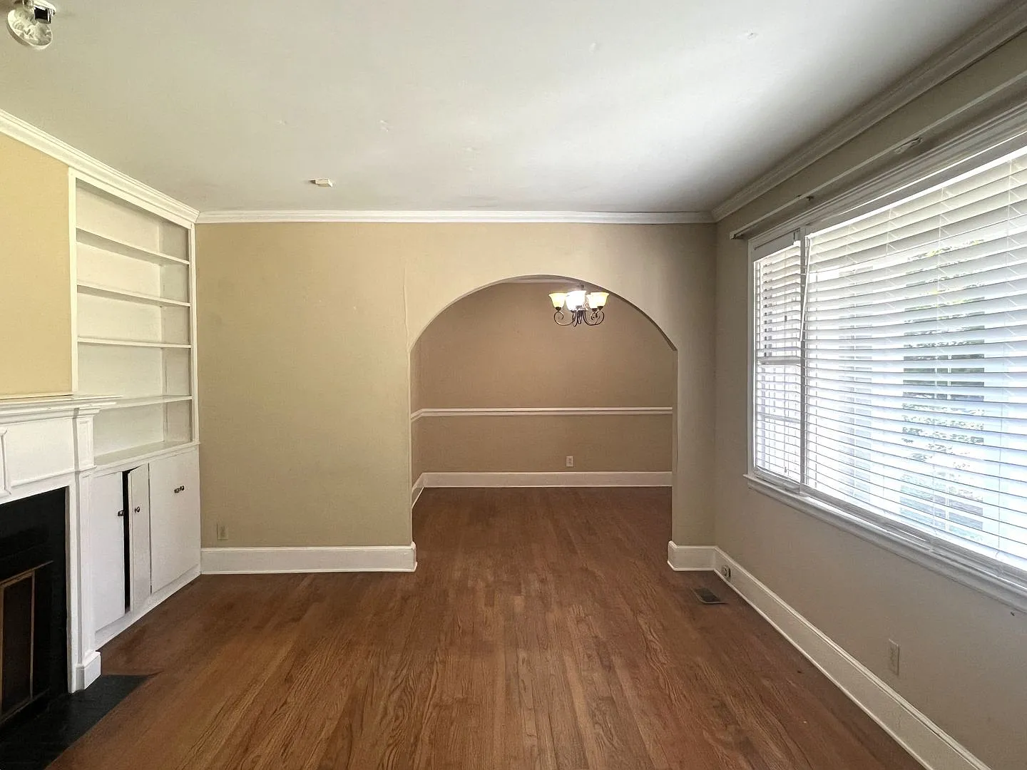 Cute 2/1.5 Close to Ingleside — Photo 4