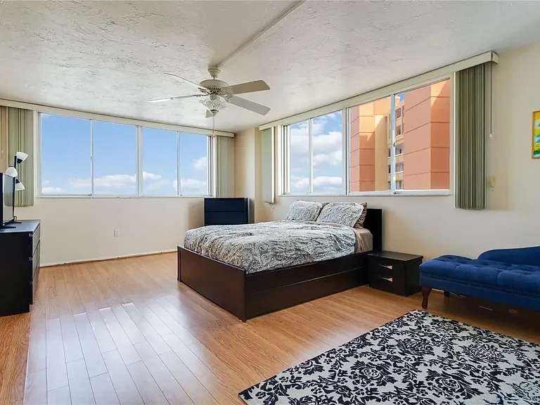 17920 Gulf Blvd #1401 — Photo 37
