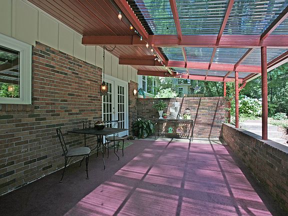 2nd image of 3806 Valleybluff Dr