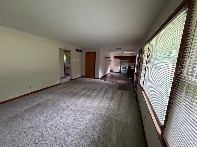 621 Shadoway Dr — Photo 6