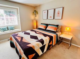 10024 SW 36th Ct, Portland, OR 97219