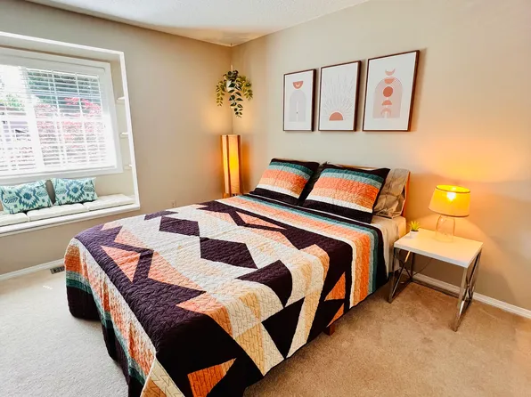 10024 SW 36th Ct, Portland, OR 97219