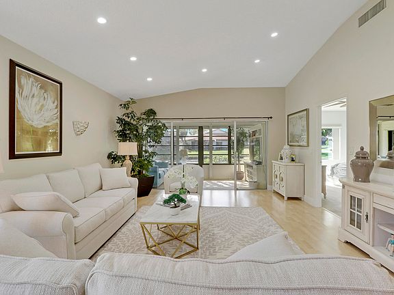 3rd image of 13522 Sabal Palm Court #A