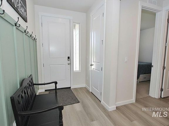 2nd image of 11331 Willamette Way