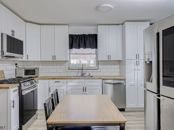 3rd image of 22 Wanaque Ave