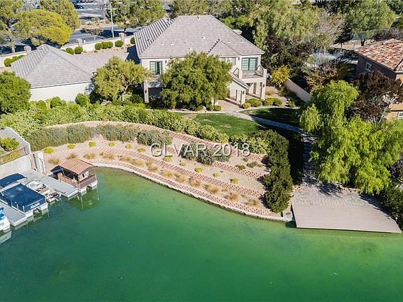 2nd image of 8749 Newport Isle Ct