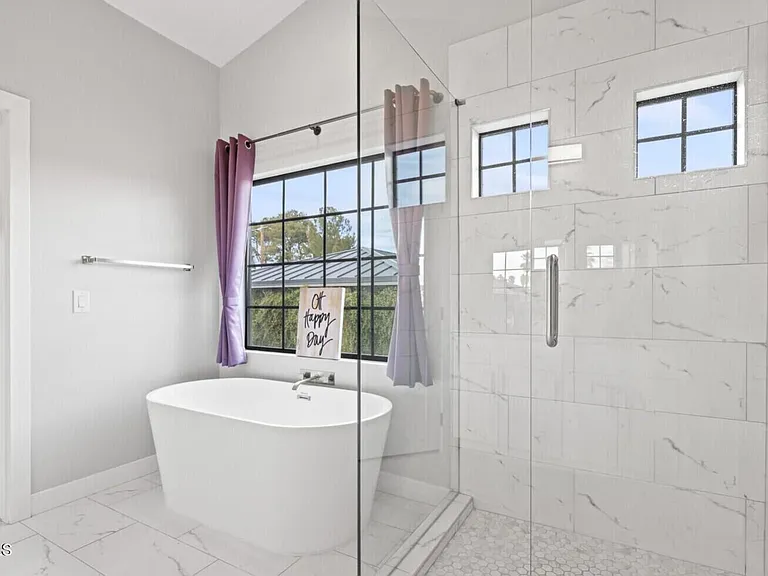 2601 N 27th St #2 — Photo 9