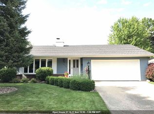 1030 W Taylor St, Appleton, WI 54914