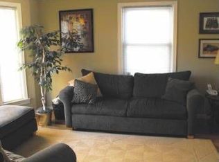 126 Barrington Rd, Bloomfield Hills, MI 48302