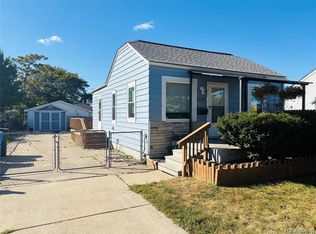 26791 Brettonwoods St, Madison Heights, MI 48071