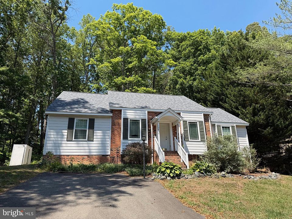 1st image of 10816 Crestwood Dr