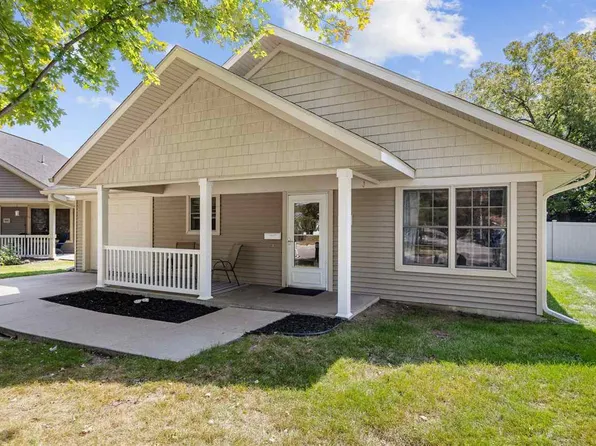 983 Longfellow Pl, Iowa City, IA 52240