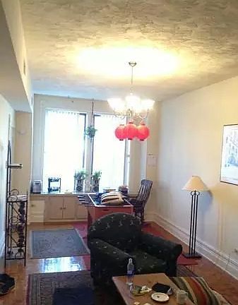 3rd image of 625 W Belmont Ave #0