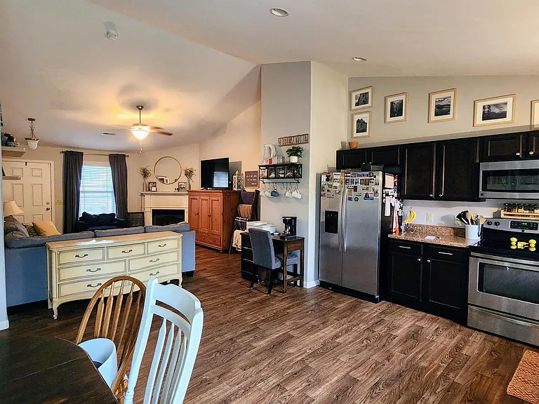 612 Sandstone Dr — Photo 3
