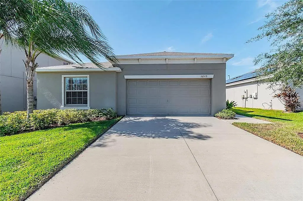 4 bed, 1810 sqft, $2,200 — Photo 1