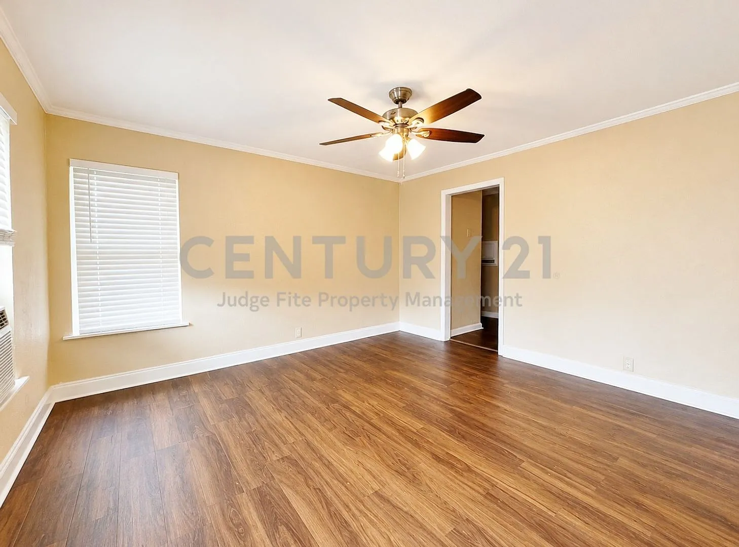 Recently Updated 3/1 in Fort Worth Ready for Move-In! — Photo 3