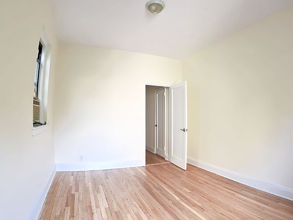 5th image of 123 E 82nd St APT 4c