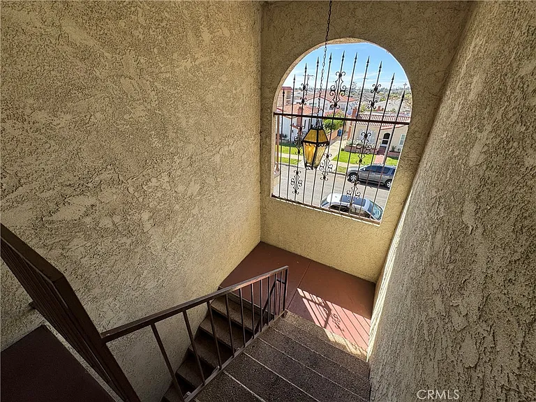 1236 W 8th St #8 — Photo 11