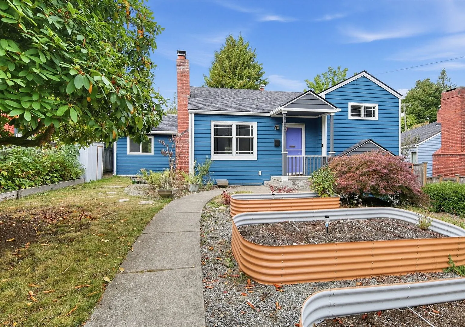 Unique House in West Seattle — Photo 1