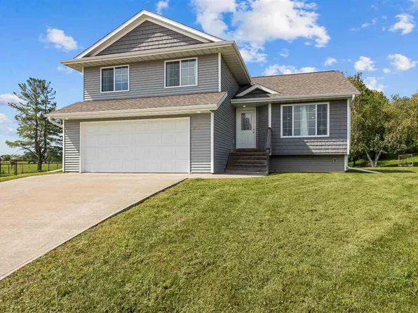 1219 Terrapin Dr, Iowa City, IA 52240