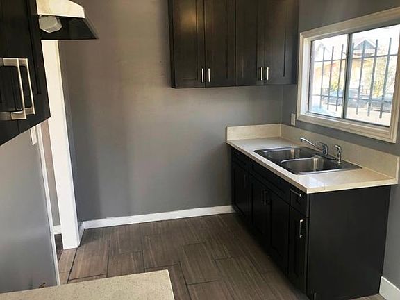 4th image of 4251 S Normandie Ave