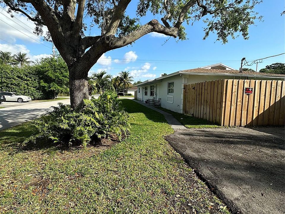 2nd image of 1500 SW 6th Avenue