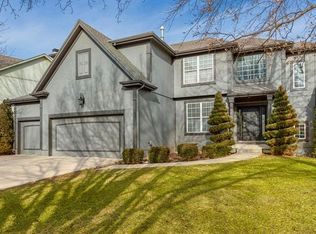 5409 Roundtree St, Shawnee, KS 66226