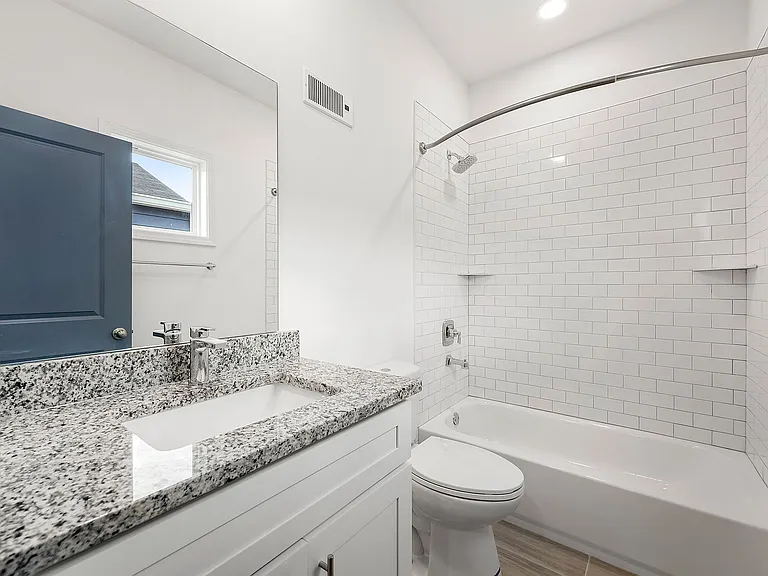 255 Love St SW #B3 — Photo 4