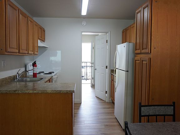 5th image of 1351 Lower Main St #204