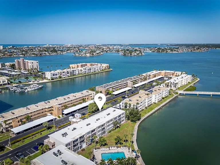 7405 Bay Island Dr S #321 — Photo 4