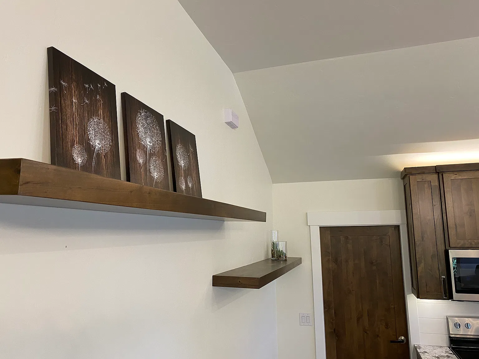 38 Greeley Ave — Photo 4