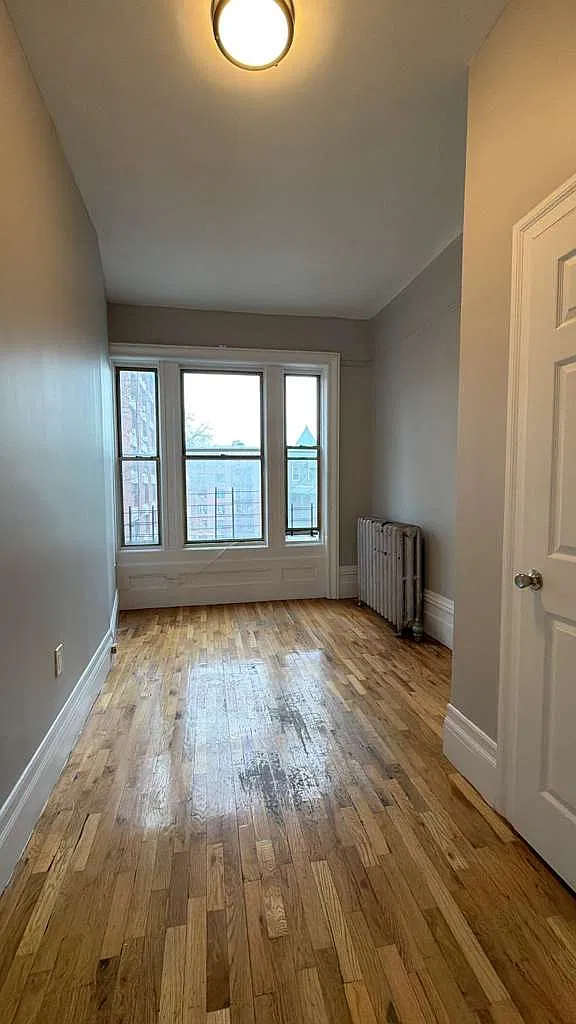 2 bed, $2,850 — Photo 2