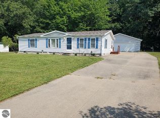 5860 Apple Hill Dr, Lake, MI 48632
