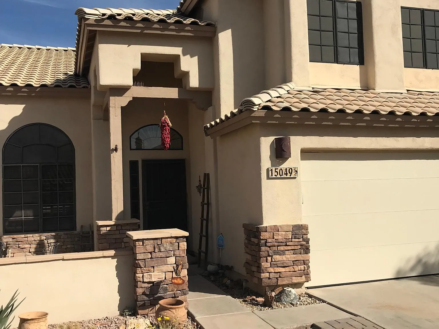3 bed, 2.5 bath, 2029 sqft, $2,800 — Photo 2