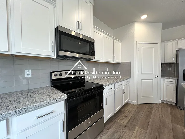 5218 Senesta Cir — Photo 7