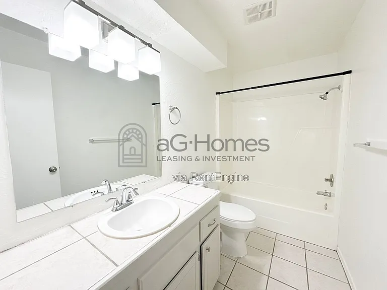909 Cherrywood Ln — Photo 11