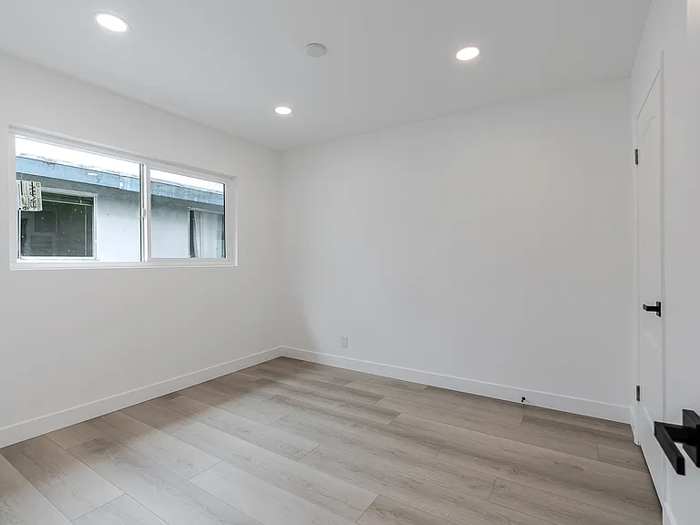 11457 Venice Blvd #5 — Photo 12